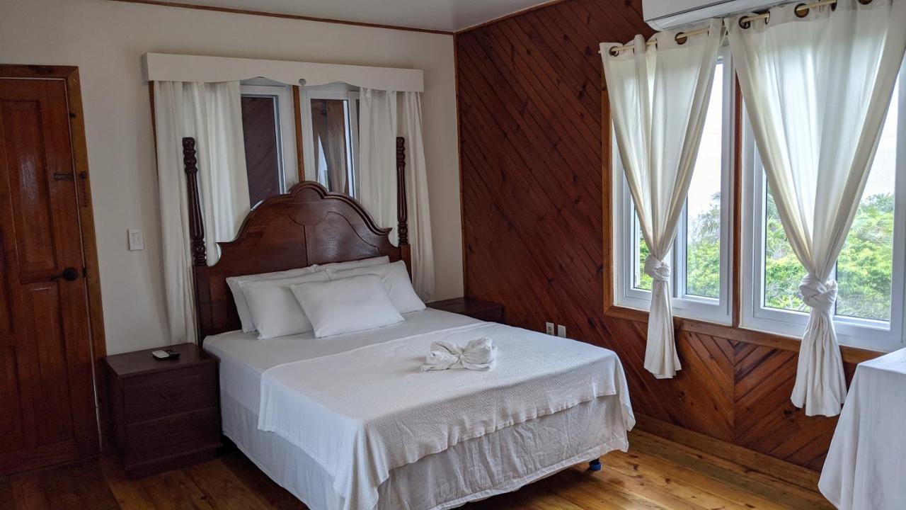 Coral View Beach Resort Utila Εξωτερικό φωτογραφία